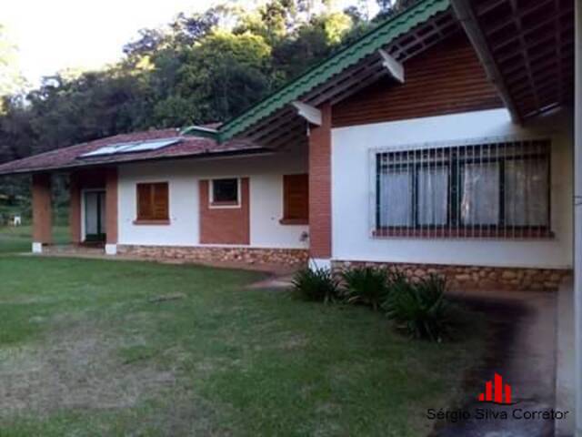 Casa para Venda em Campos do Jordão - 4