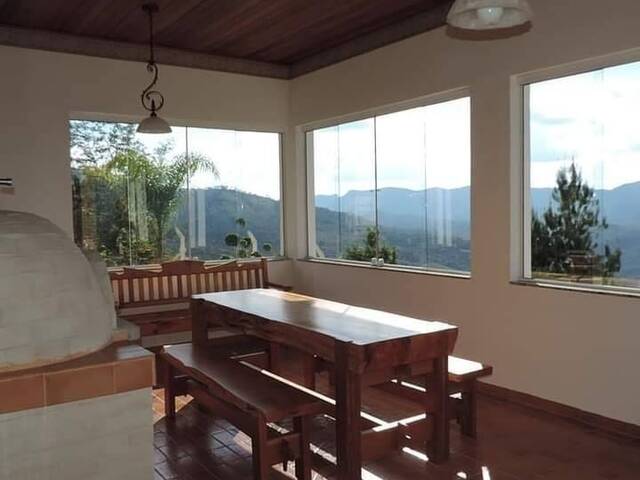 Casa para Venda em Campos do Jordão - 4