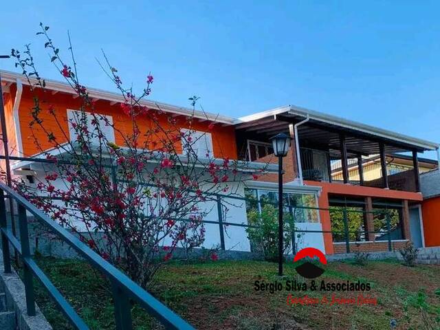 #4 - Casa para Venda em Campos do Jordão - SP