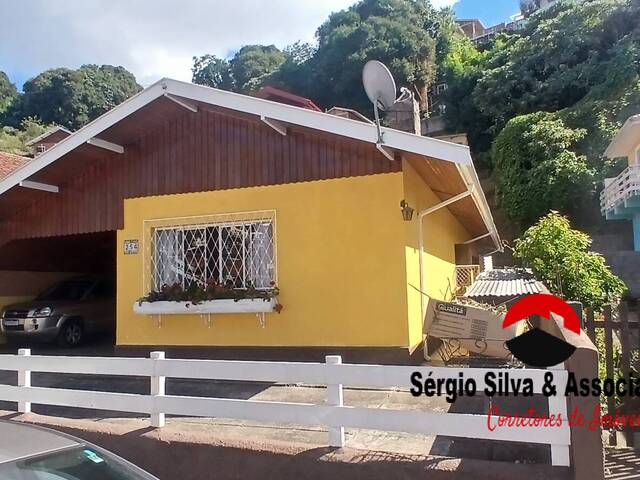 Casa para Venda em Campos do Jordão - 2