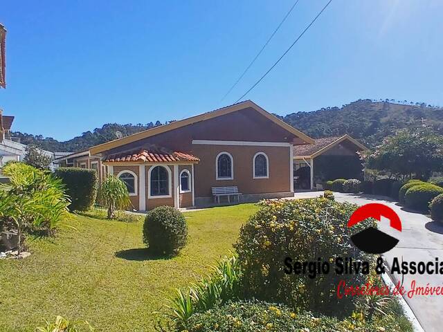 Casa para Venda em Campos do Jordão - 4